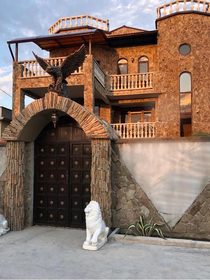 Гостевой Дом Siella Hotel Sukhumi Bagian luar foto